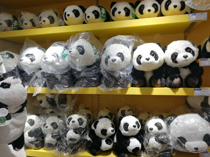 天津动物园熊猫纪念品的相关图片