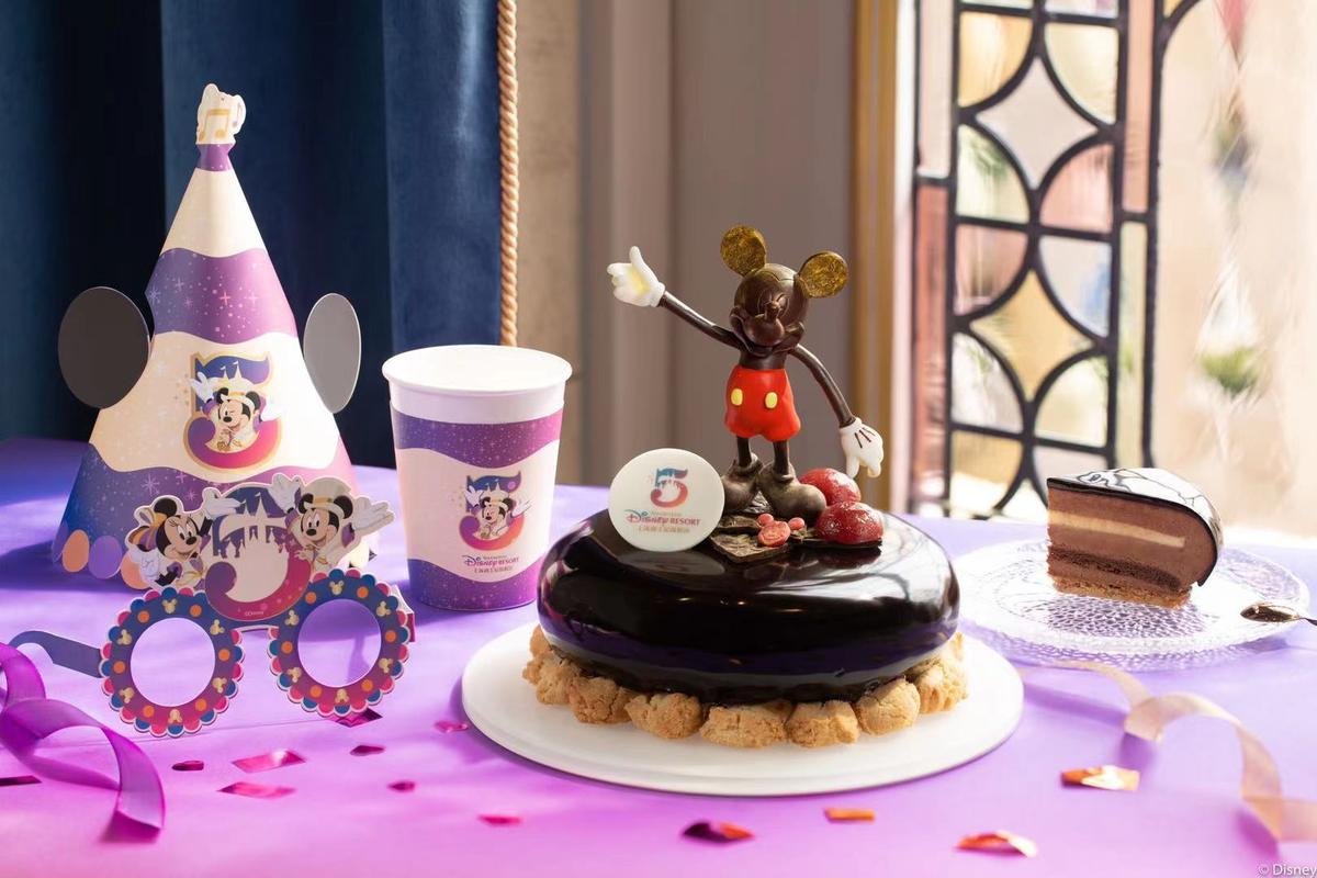 迪士尼餐厅生日纪念品的相关图片